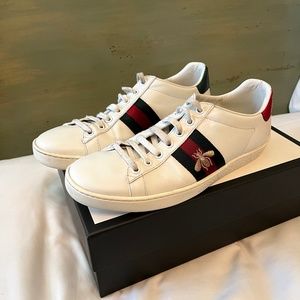 Gucci Ace Sneaker with Bee (INCLUDING ORIGINAL BOX, DUST BAGS, NEW LACES)